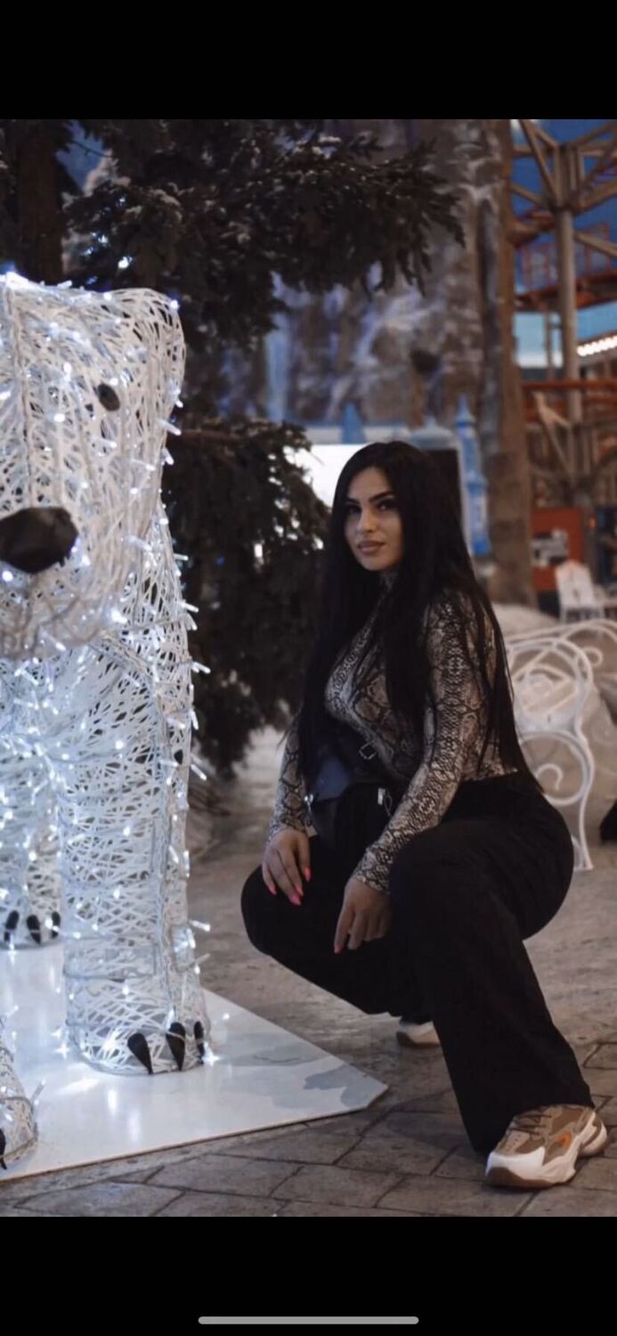  ,   Diana, 32 ,   ,   , c , 