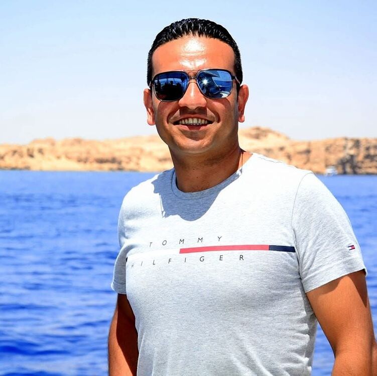  52860464  Mido, 38 ,    