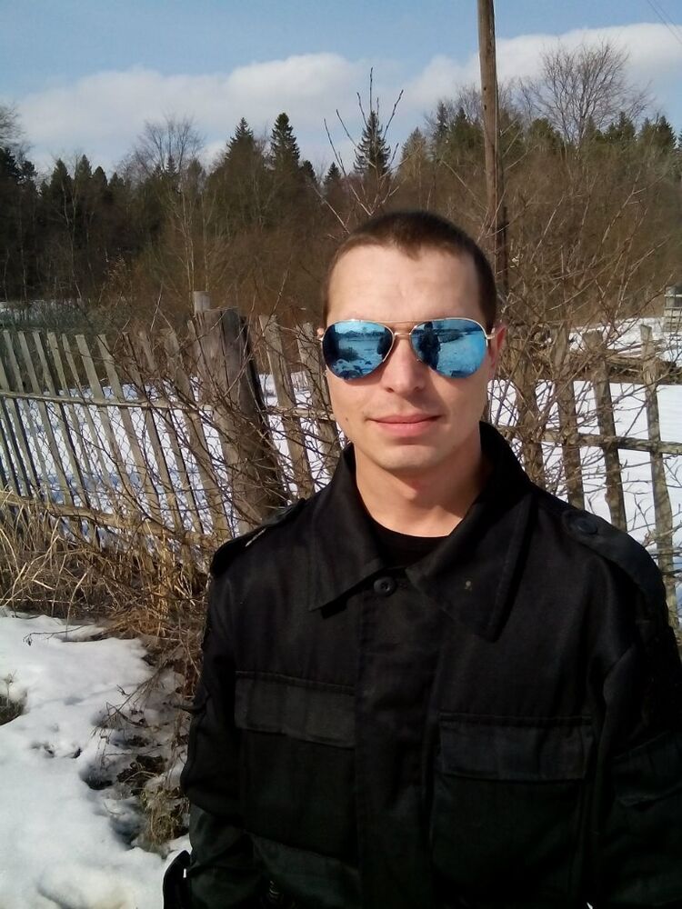  ,   Viktor, 33 ,   ,   , c 