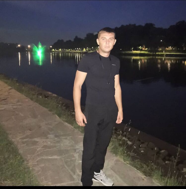  45179804  Ivan, 29 ,    