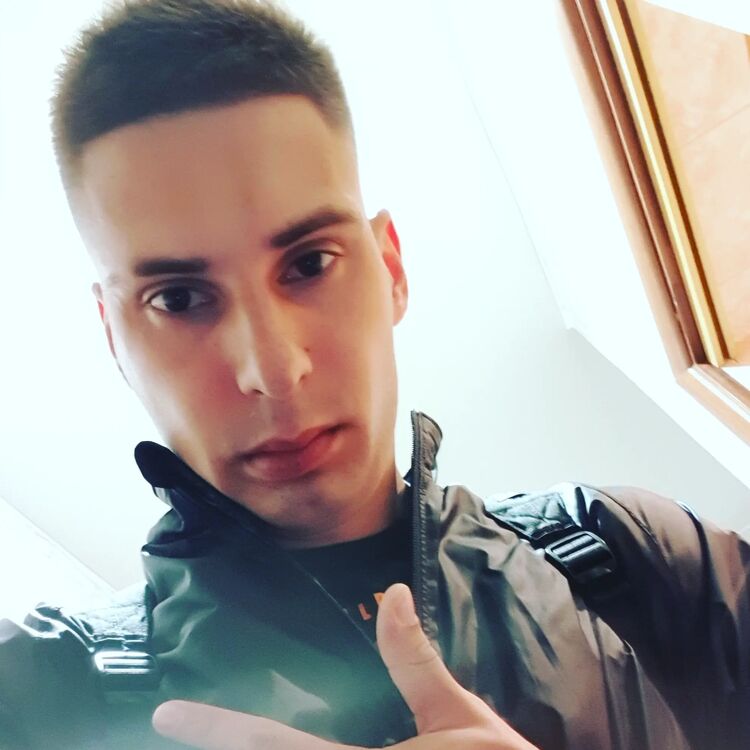  ,   Maxim, 28 ,   ,   