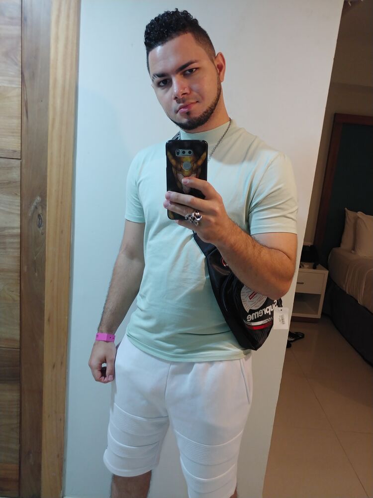      ,   Anderson, 26 ,     , c , 
