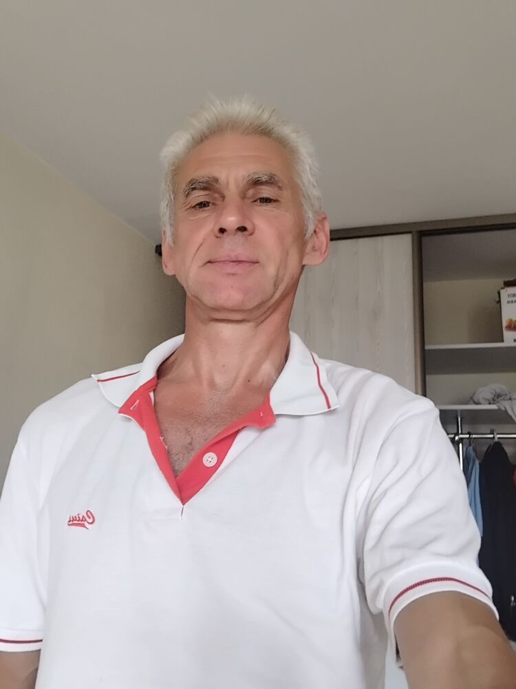  46178524  Andrei, 56 ,    