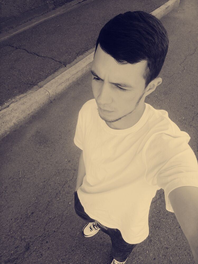  46124234  Samvel, 24 ,    