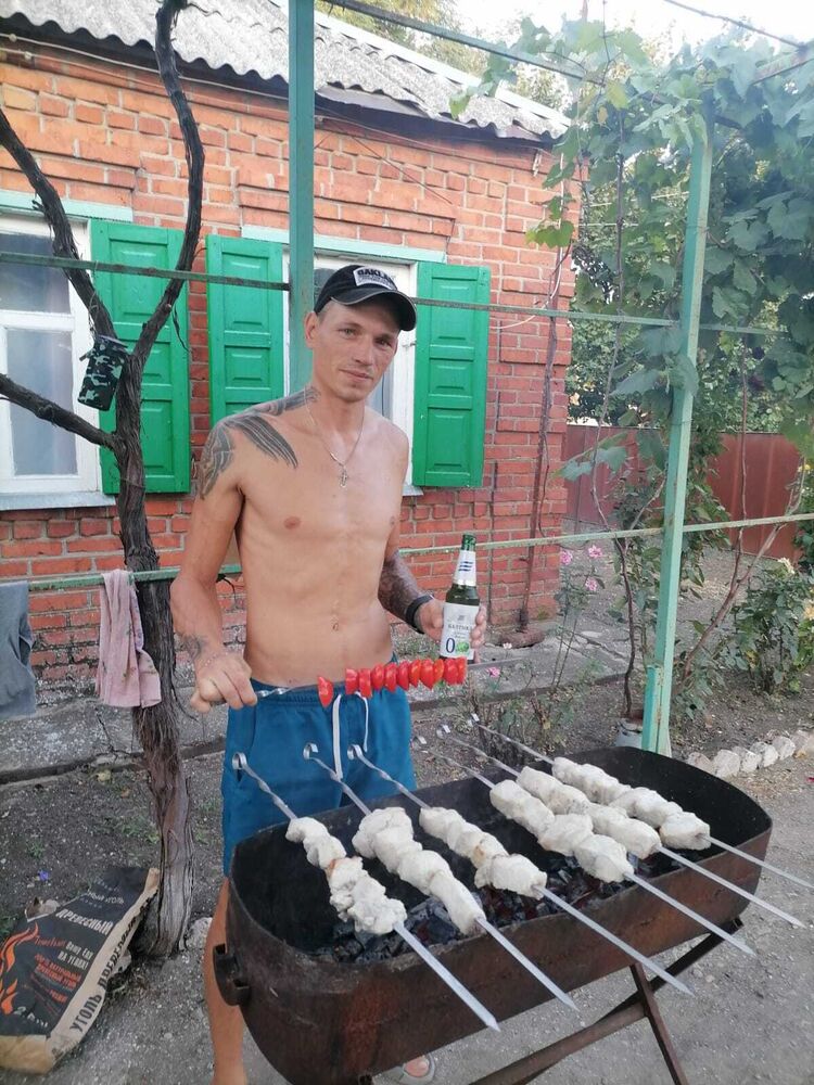  30480674  , 37 ,    