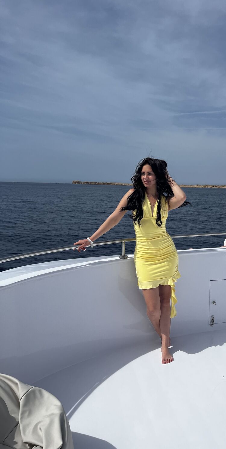  ,   Diana, 22 ,   ,   