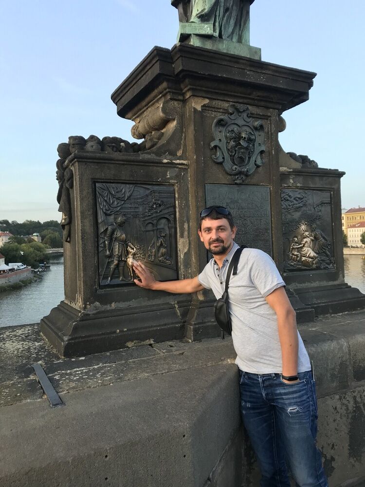  ,   Aleks, 41 ,  