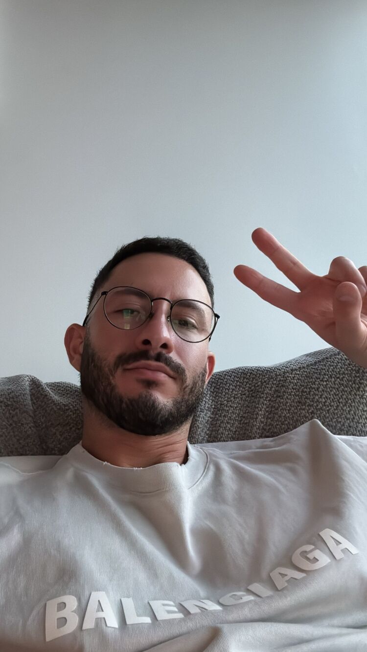 ���� 49689904 ������� ����, 37 ���, ���� ���������� � �����������