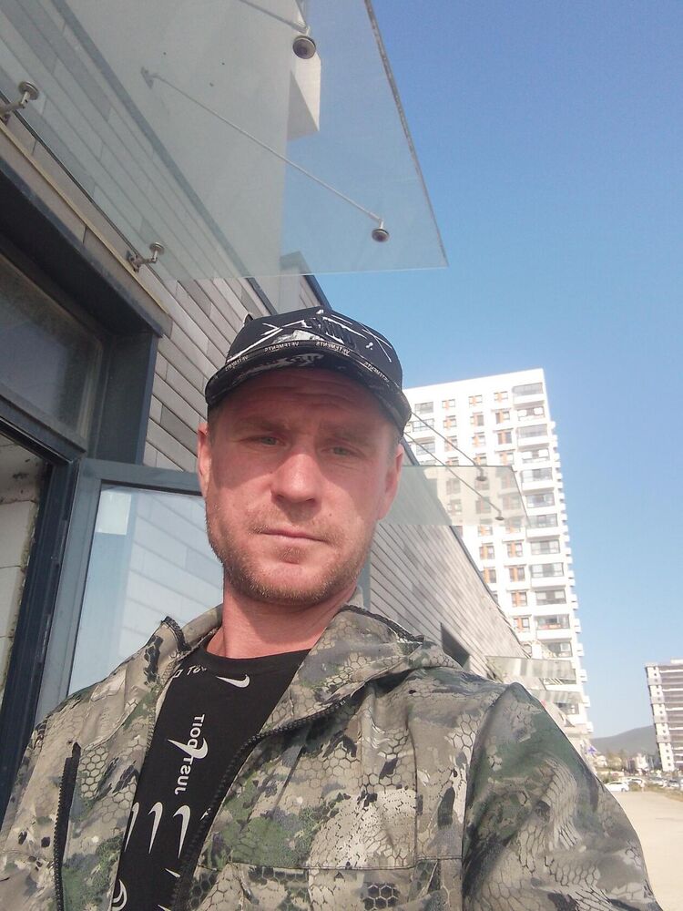  46603884  , 39 ,    