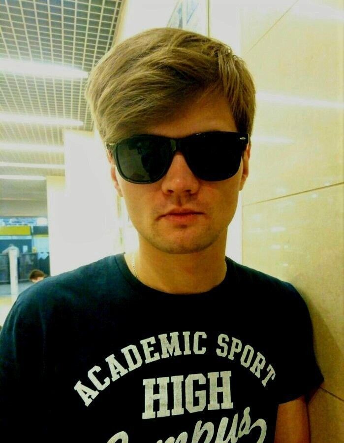  10741364  Twistedmind, 37 ,    