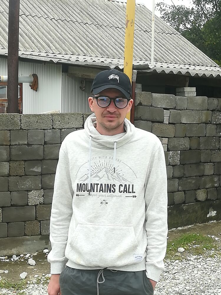 ,   Konstantin, 32 ,   ,   , c , 