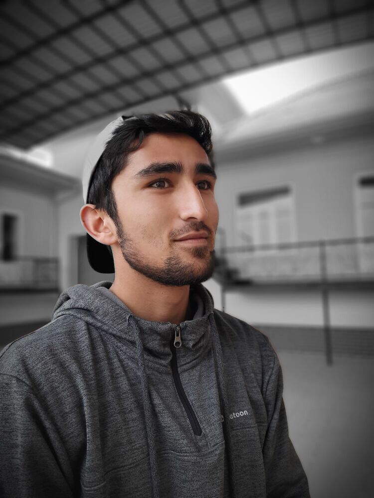 ,   Aziz, 24 ,   ,   