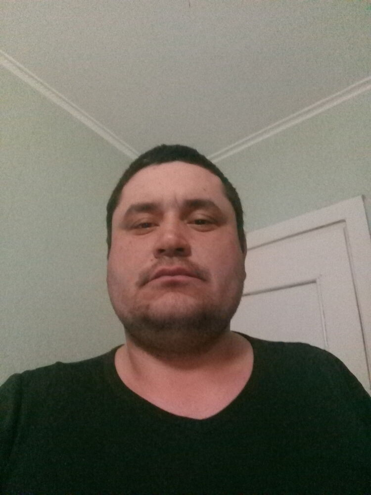  ,   Alexandru, 39 ,  