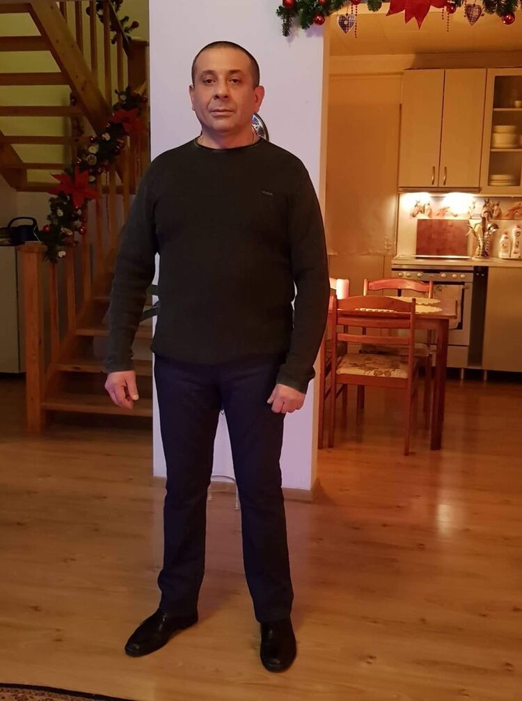  ,   Ali, 57 ,   ,   , c 