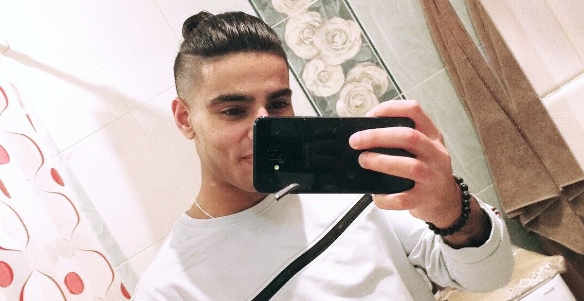  18937214  Awad, 33 ,    