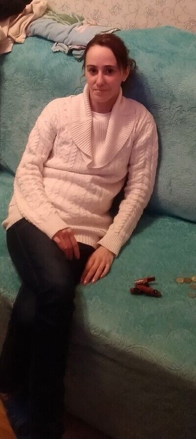  22332124  Elena, 38 ,    