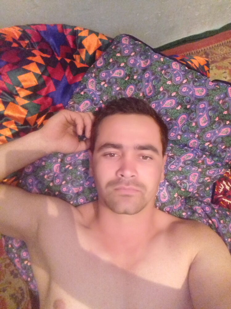  ,   Farrux, 32 ,   