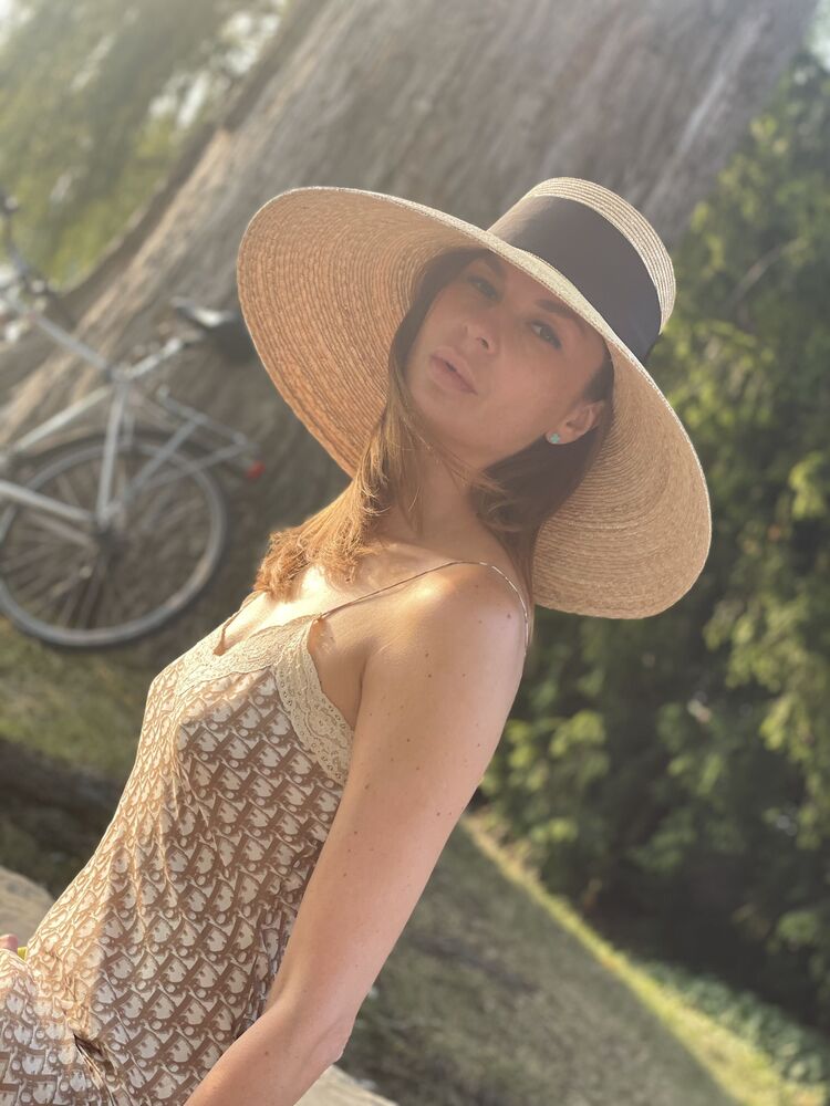  54436494  , 40 ,    --