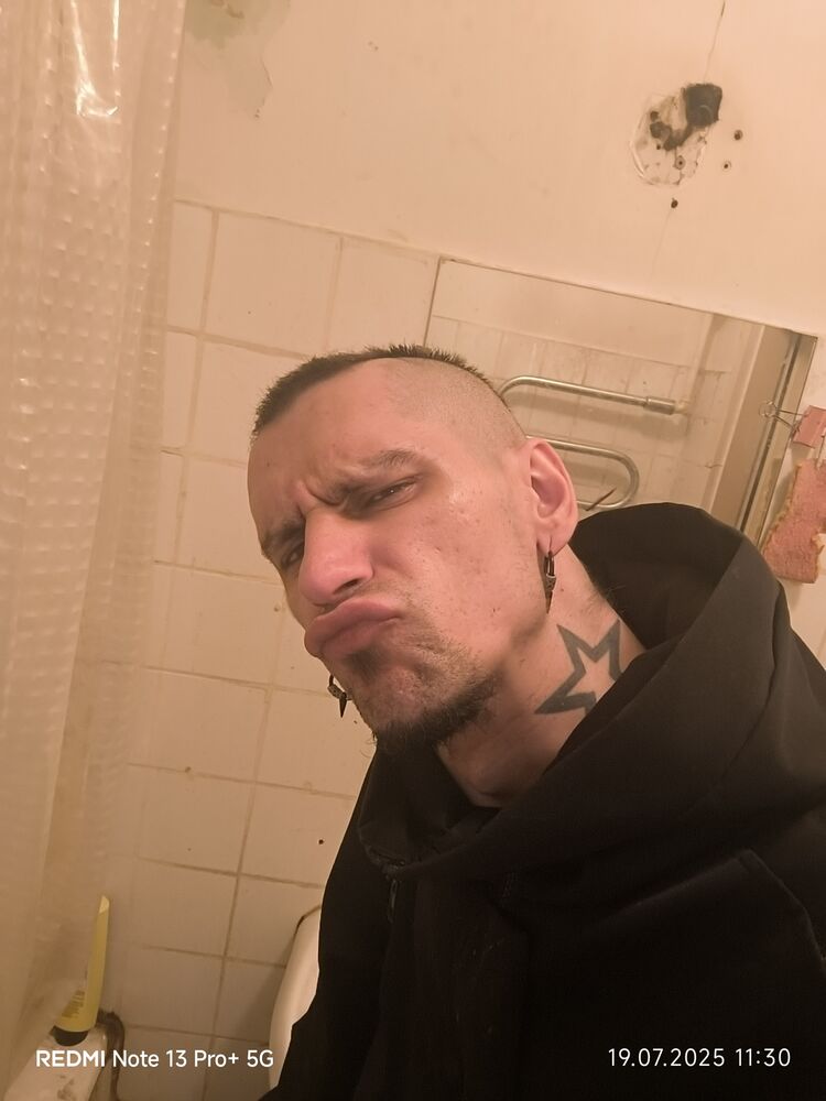  52672394  Artur, 34 ,    