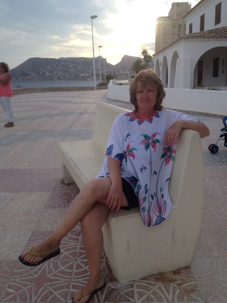  10420344  Cvetlana, 54 ,    