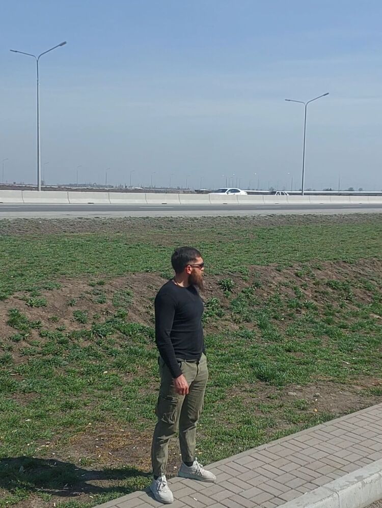  ,   Lukas, 33 ,   ,   