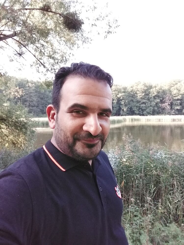  ,   Ali, 36 ,     , c 