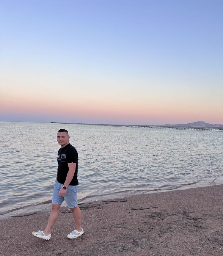  41974884  Danil, 24 ,    -