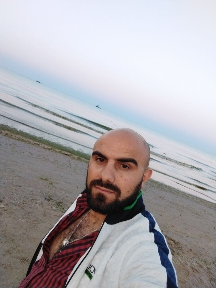  37273394  , 35 ,    