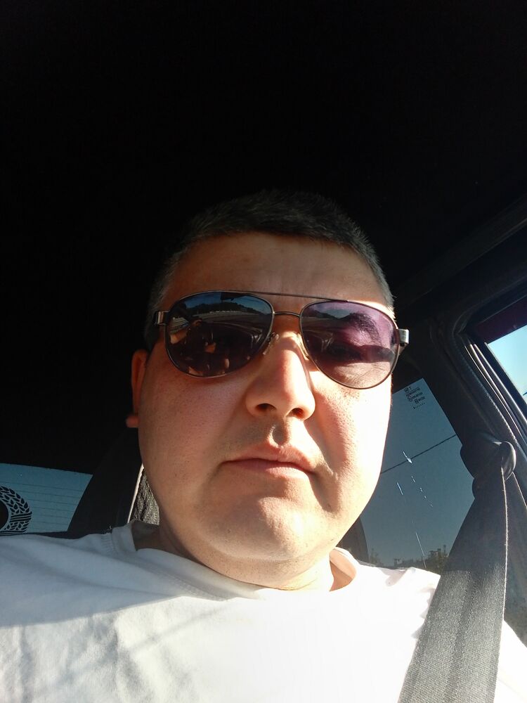  46027034  Jon, 33 ,    