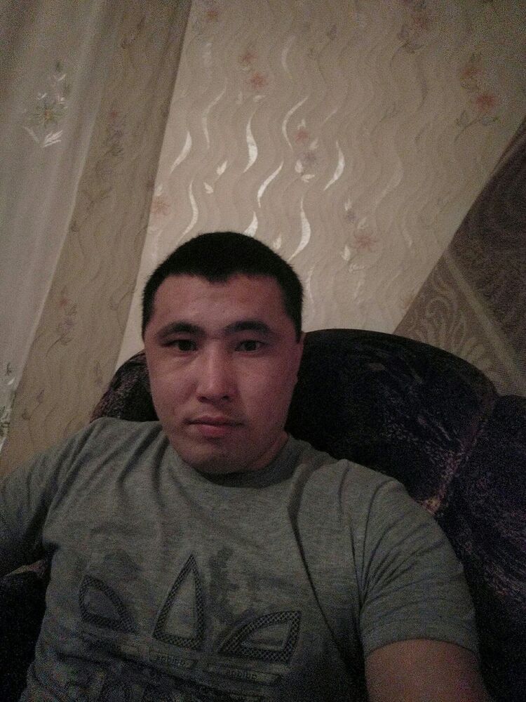  ,   Ruslan, 33 ,   ,   , c 