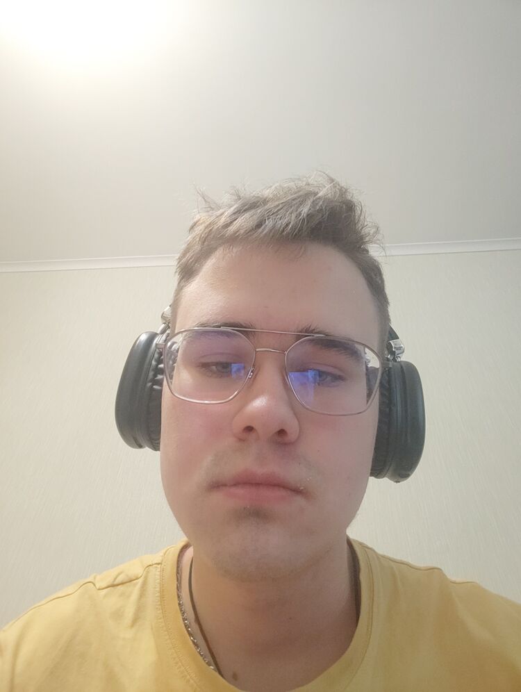  53192464  Ivan, 19 ,    