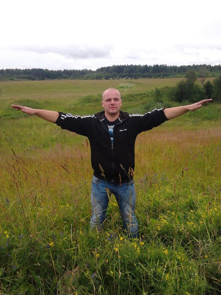  40779824  , 42 ,    -