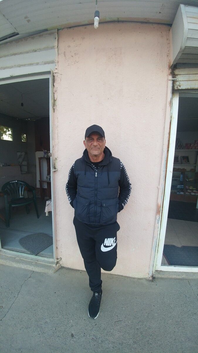  ,   Levani, 56 ,   ,   , c 