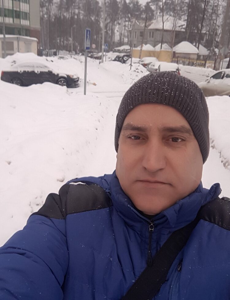  53797274  Melih, 51 ,    