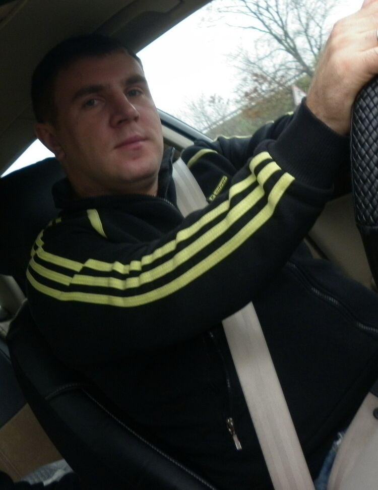  9406634  Wadim, 39 ,    