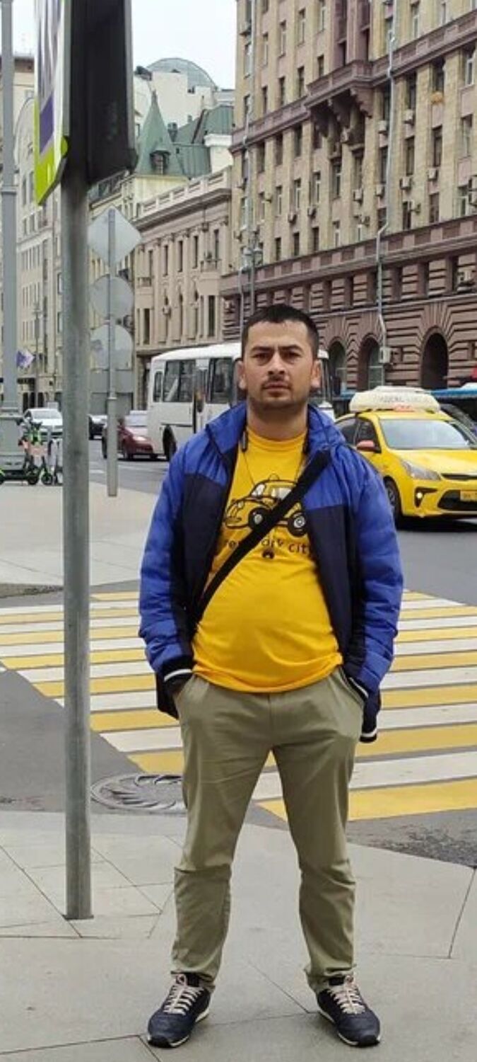  43639504  Halim Uzb, 33 ,    Stafford