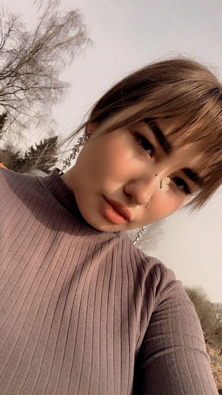  ,   Lelya, 20 ,   ,   