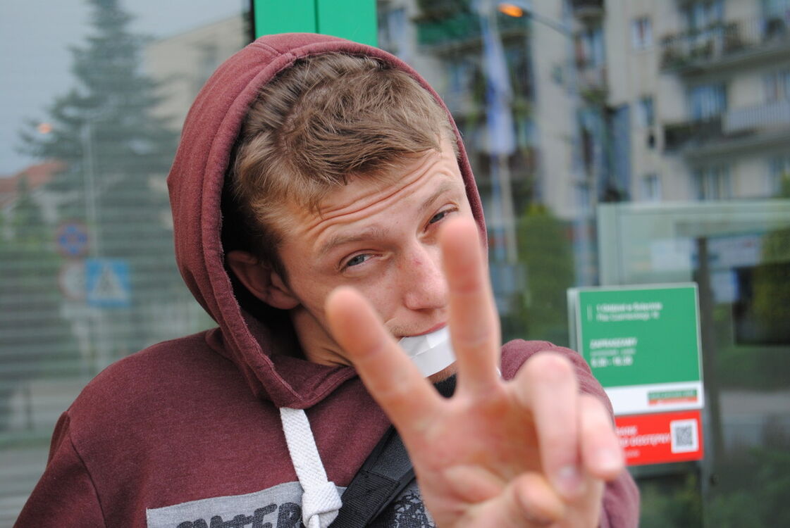  11334374  Yan, 28 ,    