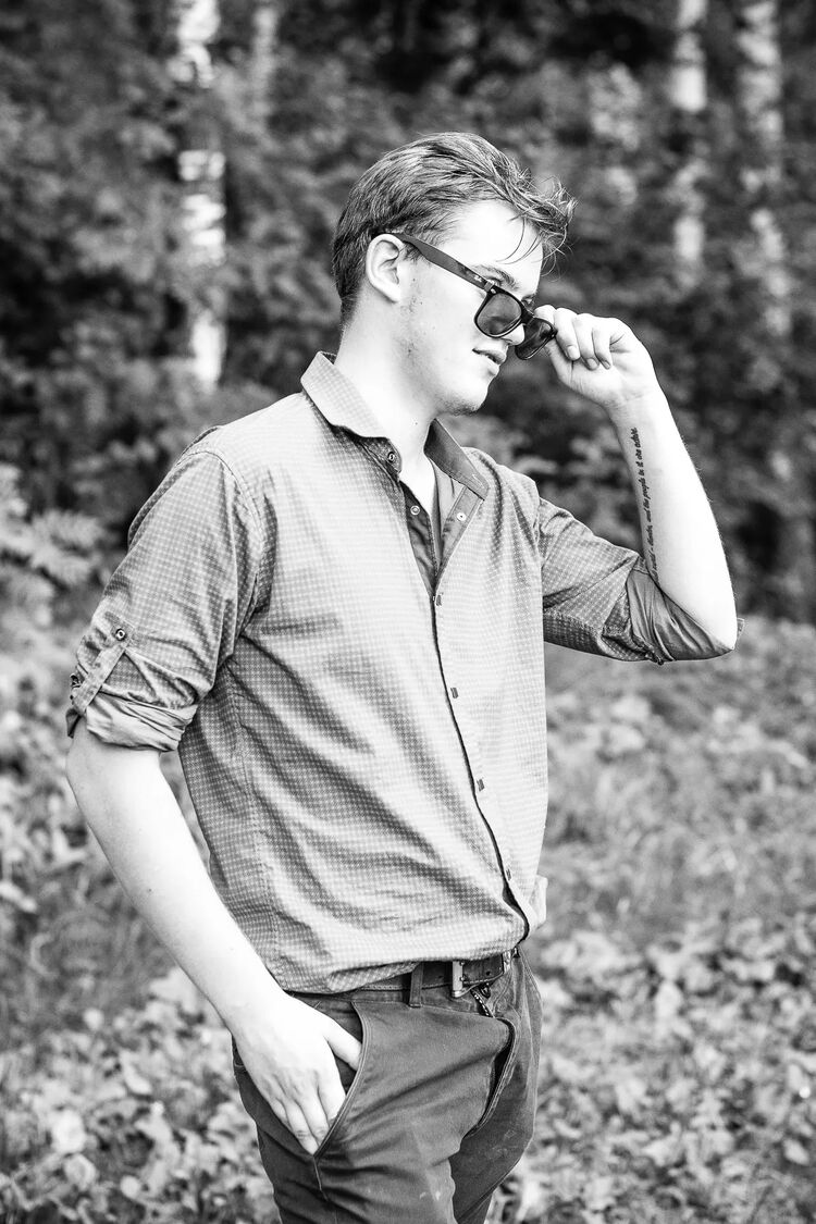  29588354  Kirill, 27 ,    