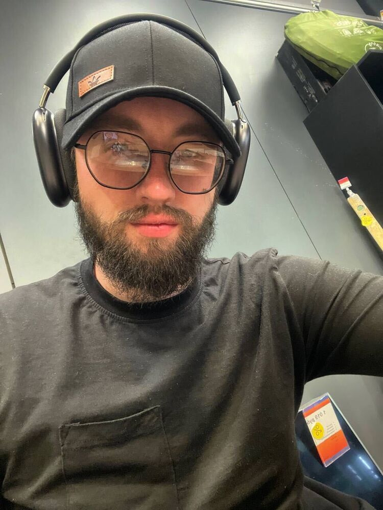  ,   Vlad, 29 ,   ,   