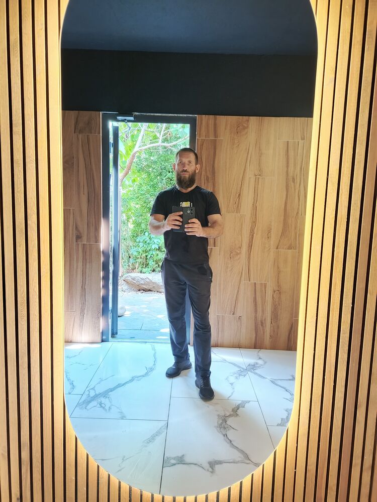  ,   Maxim, 31 ,   ,   , c 