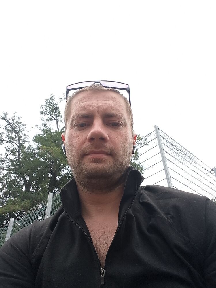  53445574  , 38 ,    Benov