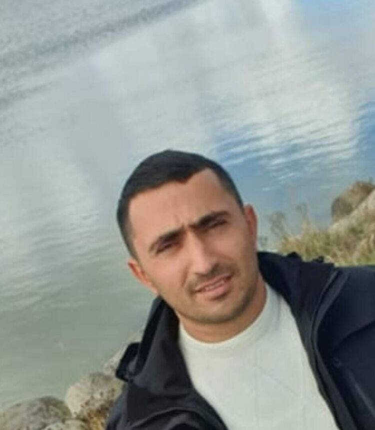  ,   Maks, 39 ,   ,   , c , 