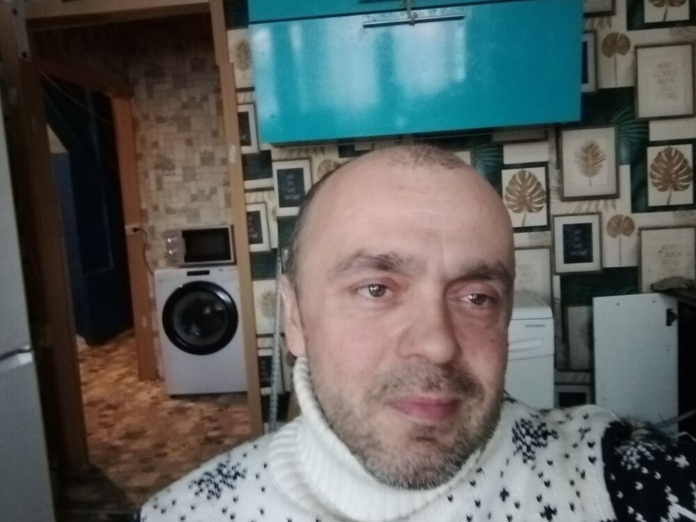  34231544  Mikhail, 47 ,     