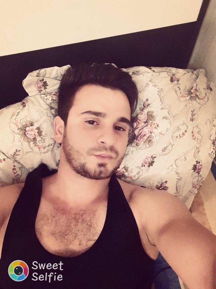  18164124  Ceyhun, 35 ,    