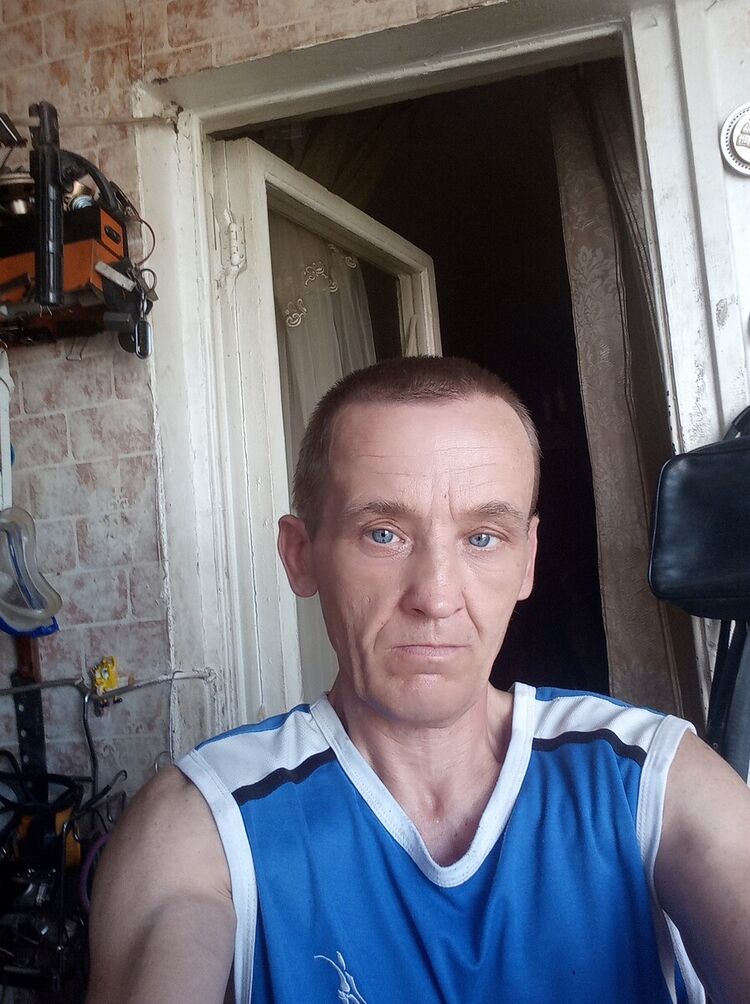  20373424  Victor, 47 ,    