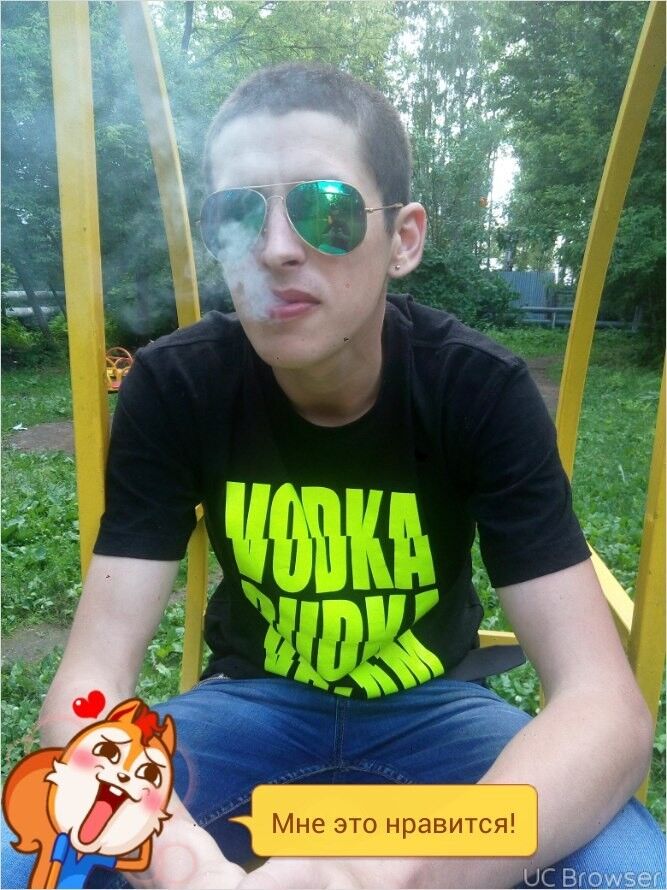  8910904  Lukass, 33 ,    