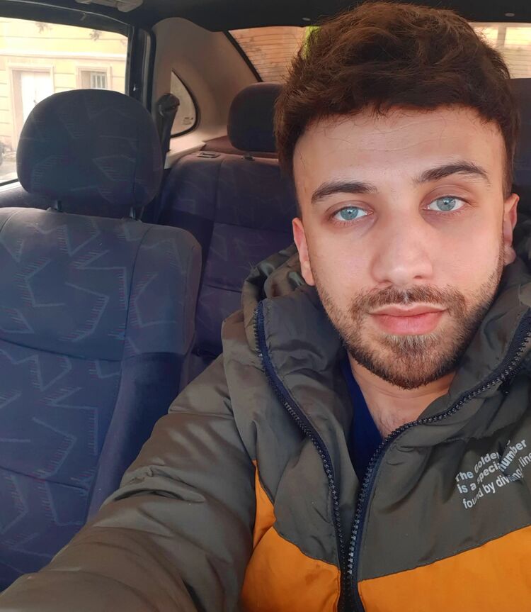  24015694  Qadir, 36 ,    