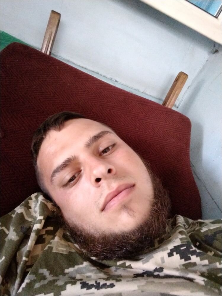 31732684  , 27 ,    