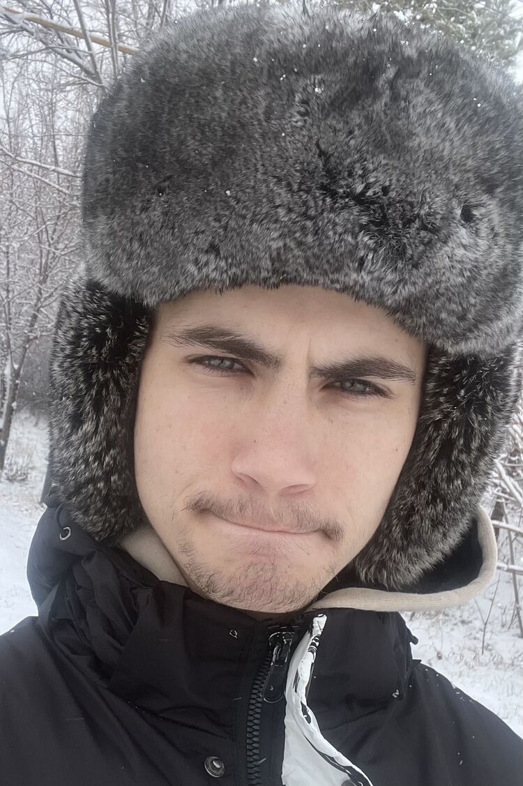  ,   Denis, 22 ,   ,   